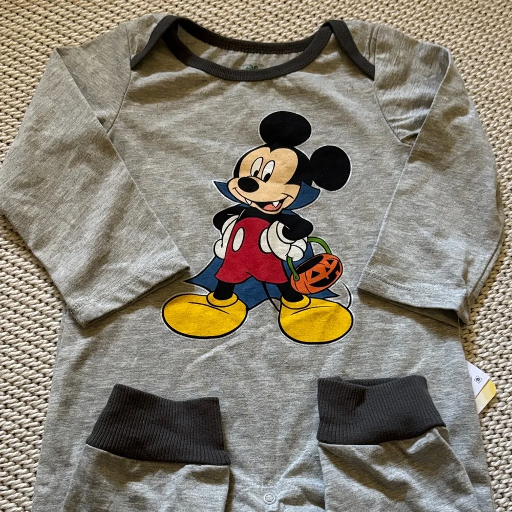 One piece Halloween Disney baby new size 18 months snaps 60% cotton 40%polyester